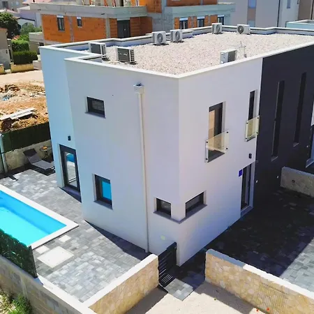 Villela - The Ideal Luxury Coastal Family Paradice With Private Heated Pool & Seaview Βίλα
